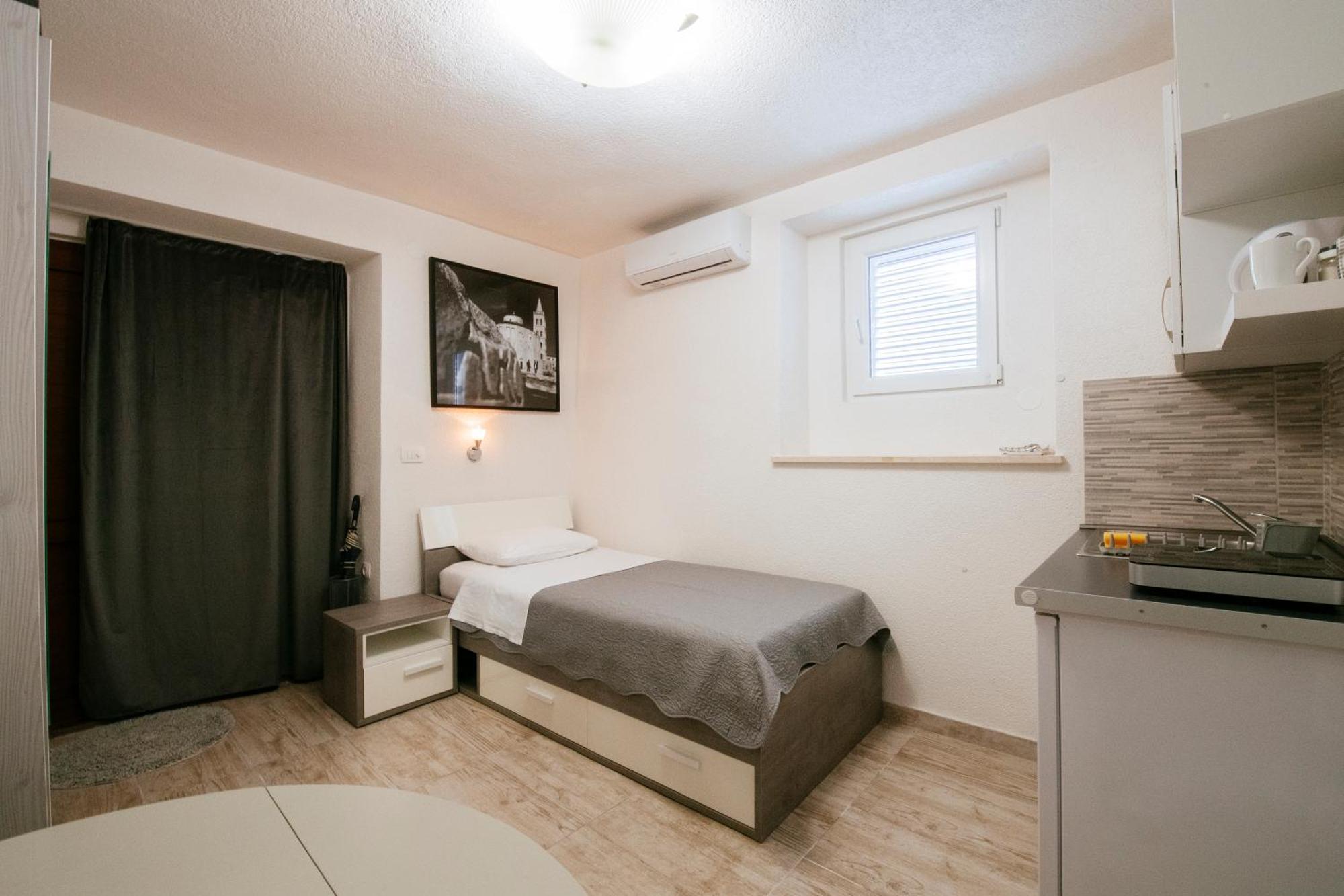 Appartement Ema House à Zadar Extérieur photo