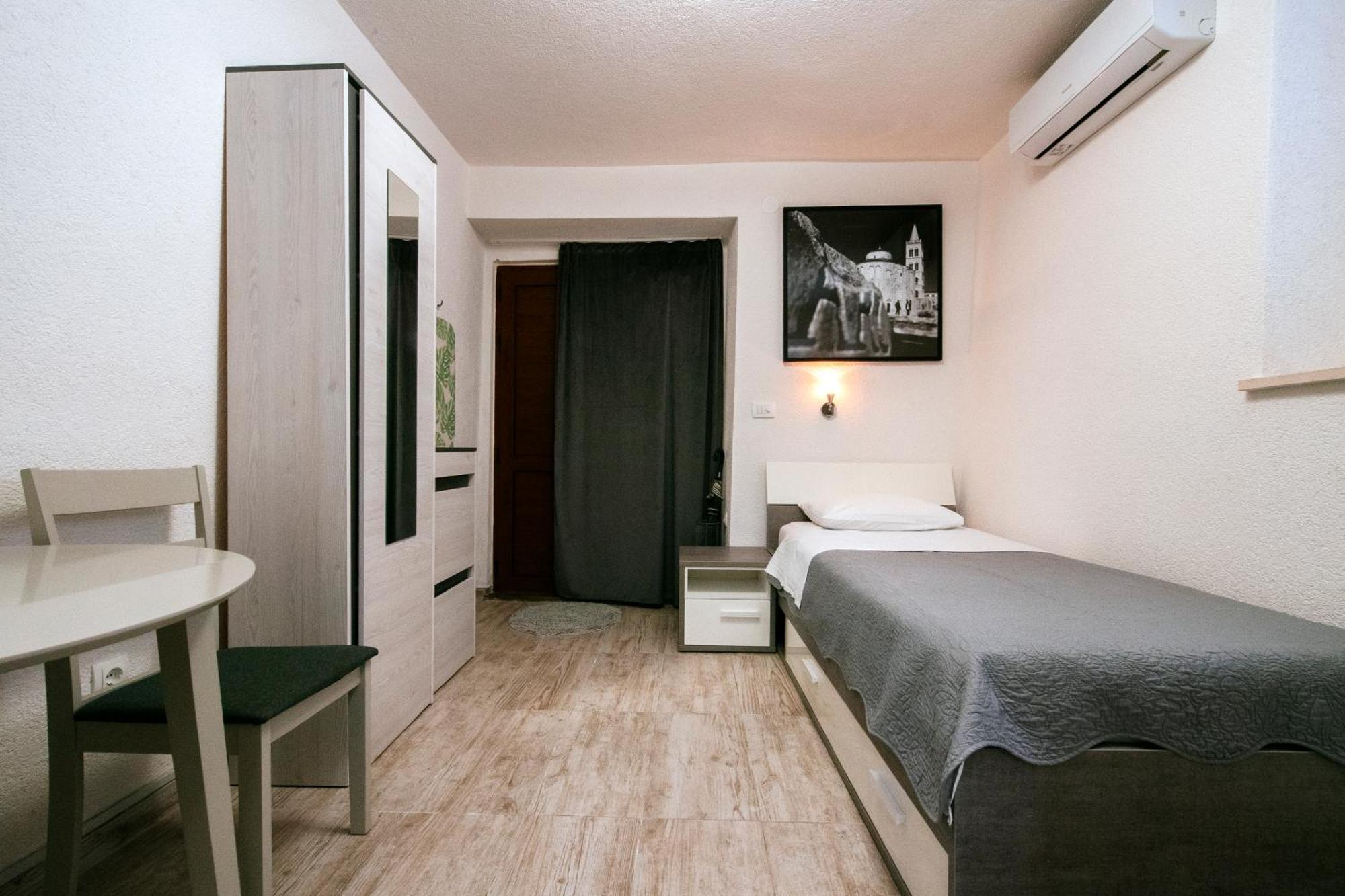 Appartement Ema House à Zadar Extérieur photo